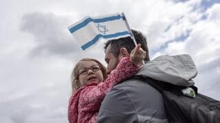 Nuevos inmigrantes en su llegada a Israel. 