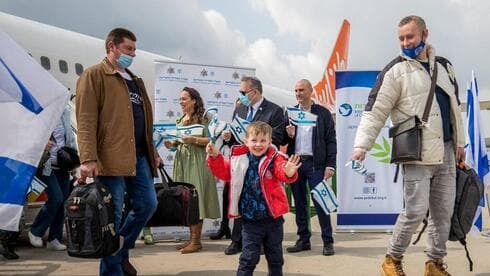 Nuevos olim ingresan a Israel desde Rusia. 