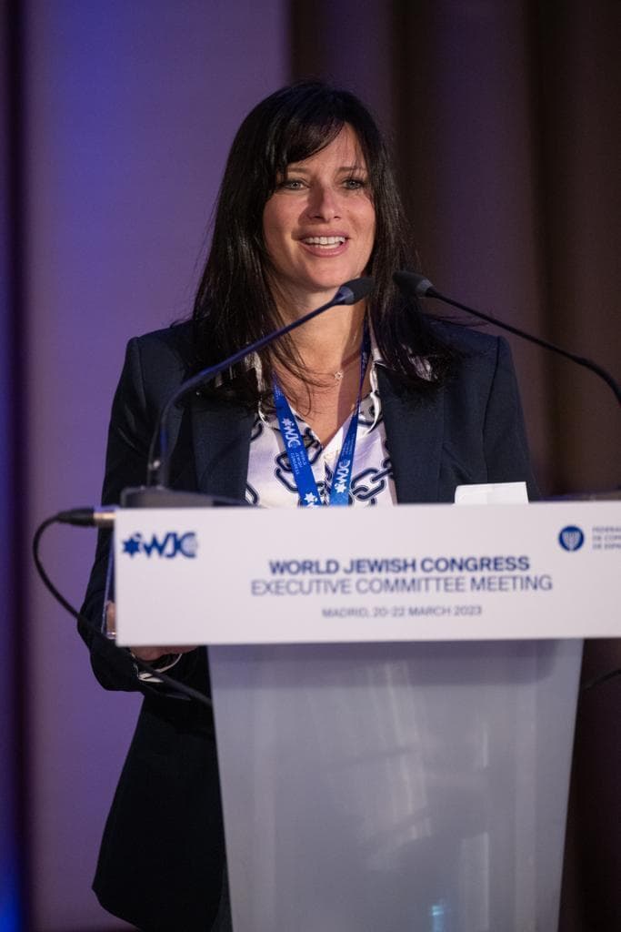 Sara Friedman. 
