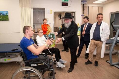 Campaña de ayuda para los ucranianos que no lograron escapar de la guerra. (Rabbi Markovitch) Campaña de ayuda para los ancianos necesitados en Ucrania por la guerra.