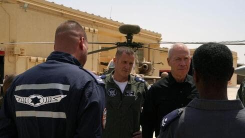 Gallant visitó a las fuerzas aéreas tras las duras críticas del hijo del primer ministro al jefe del Estado Mayor. (Ariel Harmoni) Gallant visitó a las fuerzas aéreas tras las duras críticas del hijo del primer ministro al jefe del Estado Mayor.