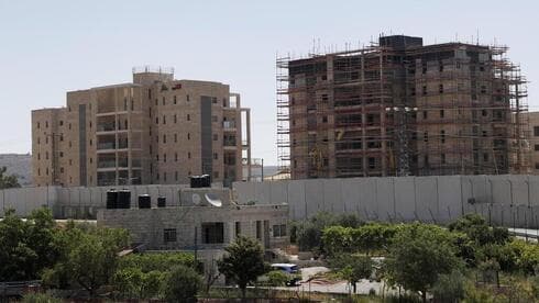 Construcción en un asentamiento judío en Cisjordania. 