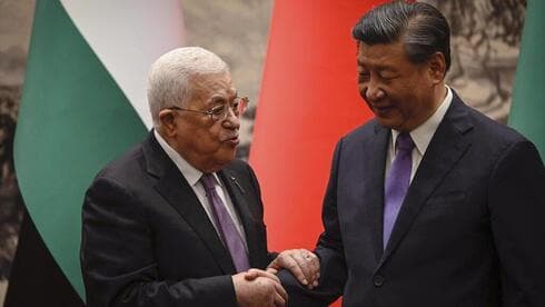 El presidente de la Autoridad Palestina, Mahmud Abbas, y el presidente chino, Xi Jinping. (AP) El presidente de la Autoridad Palestina, Mahmud Abbas, y el presidente chino, Xi Jinping. A China le encantaría mediar en el conflicto palestino-israelí.