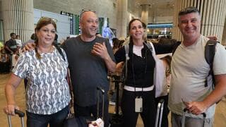 Pasajeros israelíes que pasaron la noche en Arabia Saudita y hoy regresaron a Israel. 