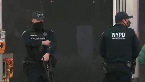 Aumento de la seguridad fuera de una sinagoga de la ciudad de Nueva York durante el llamado "día del odio", en febrero pasado. 