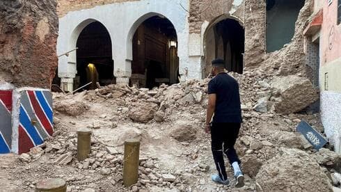 Una de las tantas escenas que se repiten en las ciudades afectadas por el terremoto. (Reuters) Una de las tantas escenas que se repiten en las ciudades afectadas por el terremoto.