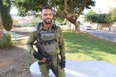 El comandante Shimon Abraham.