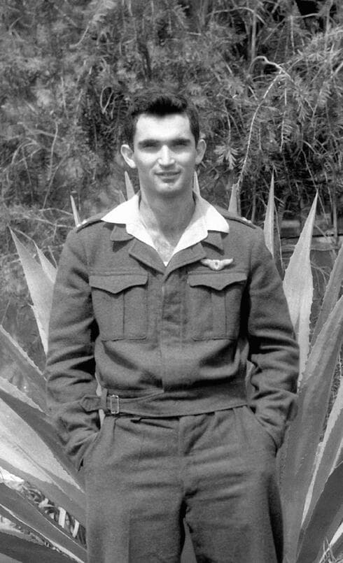 Un joven Yiftah Zemer. 