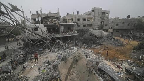 Siguen los bombardeos israelíes sobre estructuras terroristas en Gaza.