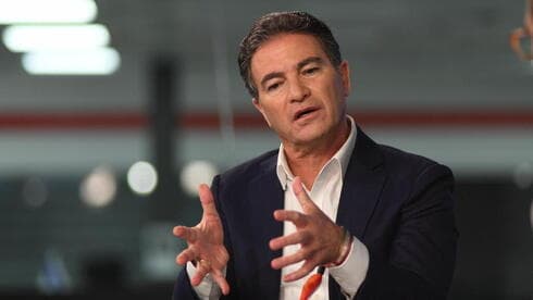 Yossi Cohen, ex jefe del Mossad, la agencia de inteligencia israelí. 