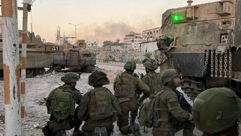 Tropas de la Brigada Golani dentro de la Franja de Gaza