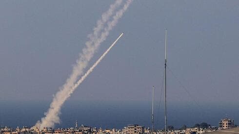 Lanzamiento de cohetes desde Gaza hacia Israel