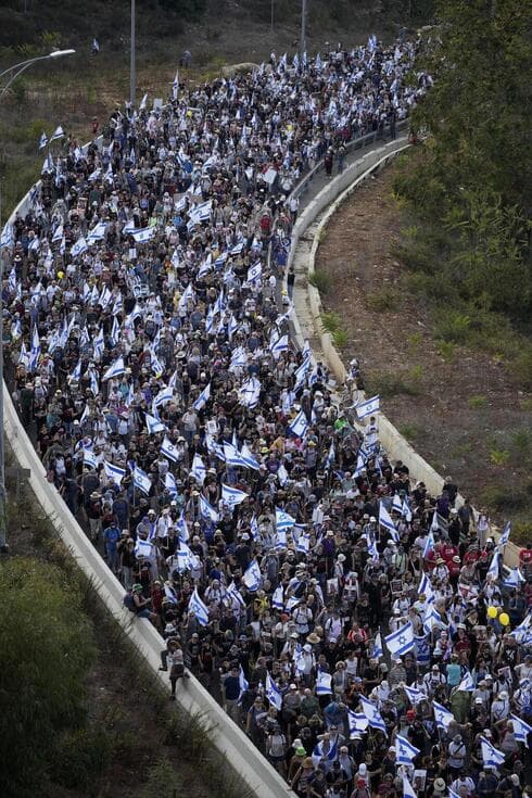 Familiares de los secuestrados marcharon desde Tel Aviv a Jerusalem.