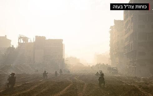Soldados de las FDI en lo profundo de la Franja de Gaza.