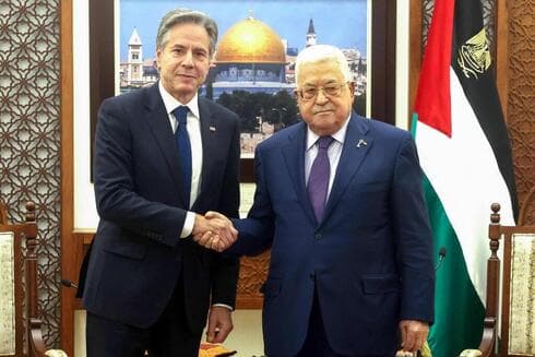 Mahmoud Abbas se reúne con el secretario de Estado estadounidense, Antony Blinken, en Ramallah, Cisjordania. (AFP FOTO/HO/PPO) El presidente de la Autoridad Palestina, Mahmoud Abbas, se reúne con el secretario de Estado estadounidense, Antony Blinken, en Ramallah, Cisjordania.