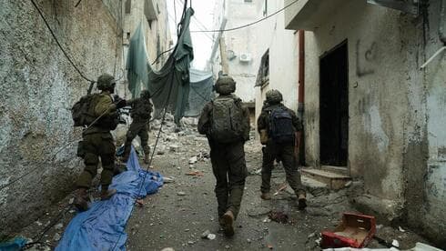 Las FDI operando en Tulkarm.