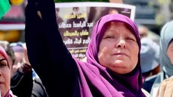 Hanan Barghouti, de 59 años, es la prisionera palestina de mayor edad en la lista de personas a ser liberadas. 