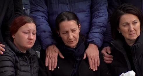 Dolor en el funeral de Ilya Senkin.
