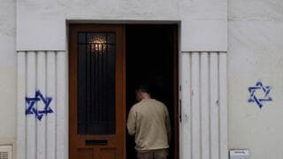 Los analistas creen que estas acciones surgen de la agenda de Rusia para desestabilizar y debilitar a las naciones occidentales