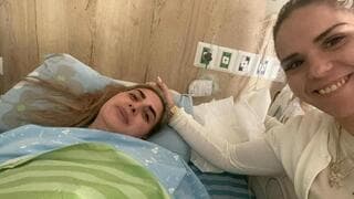 La Gerente de Relaciones con el Cliente, Hila Biton, con la huésped Argaman Levy en la sala de partos. 