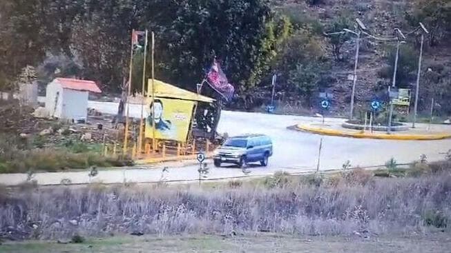 Operativos de Hezbolá cerca de la frontera del Líbano con Israel.   