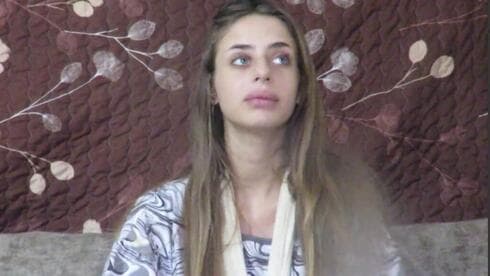 Mia Schem en un vídeo de Hamás en octubre.