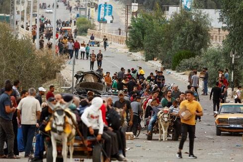 Los residentes de la ciudad de Gaza abandonan en masa