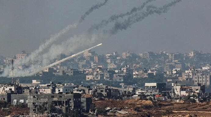 Se reanudaron los combates en la frontera y en la Franja de Gaza. 