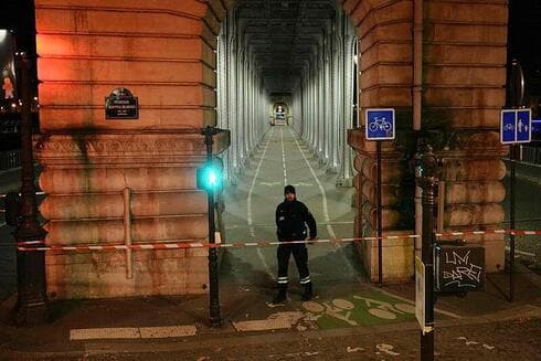 La zona del atentado en París, metros de la Torre Eiffel 