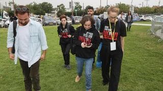 Familiares de los secuestrados e israelíes liberados del cautiverio de Hamás se reunieron este martes con Netanyahu.