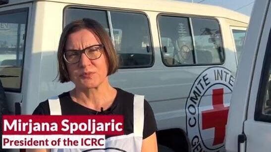 La presidenta del CICR, Mirjana Spoljaric, llega a Israel en medio de duras críticas por la actuación de la entidad en la guerra. 
