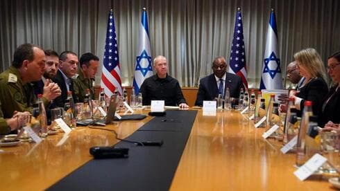 El secretario de Defensa de Estados Unidos con el ministro de Defensa de Israel.