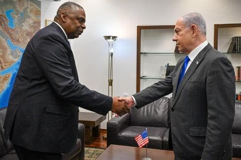 Lloyd Austin y Benjamín Netanyahu.