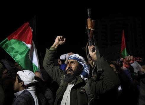 Los ataques de los hutíes y sus intentos de utilizar la causa palestina fueron de gran importancia para sondear el apoyo popular. (Yahya Arhab / EPA) Los ataques de los hutíes y sus intentos de utilizar la causa palestina fueron de gran importancia para sondear el apoyo popular.