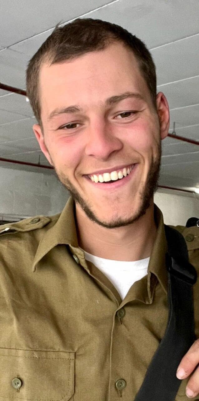 Sargento Amit Hod Ziv. 