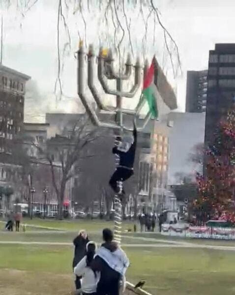 Borrar o dañar símbolos judíos es una forma de antisemitismo 