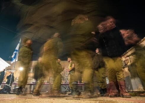 Fuerzas de las FDI se preparan para ingresar a Gaza. 