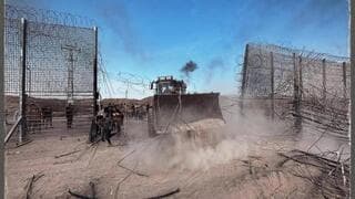 Ante el apoyo de Estados Unidos,  Hezbolá "optó por participar sólo simbólicamente en la guerra."