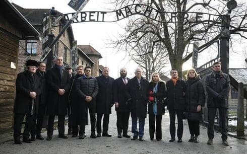 Participantes en la conferencia en Auschwitz. "El 7 de octubre es un punto de inflexión para la civilización occidental", remarcaron. (Yoav Dudkevich) Participantes en la conferencia en Auschwitz. "El 7 de octubre es un punto de inflexión para la civilización occidental", remarcaron.
