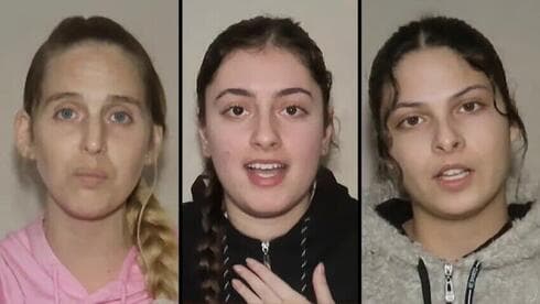 Karina Ariev, de 19 años, Doron Steinbrecher, de 33, y Daniela Gilboa, de 19, rhenes de Hamás. (Ynet) mujeres israelíes retenidas