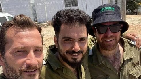 Dos de los soldados caídos este miércoles antes de partir a la Franja de Gaza.