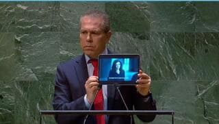 El embajador Erdan proyectó cintas de mujeres que presenciaron agresiones sexuales el 7 de octubre.