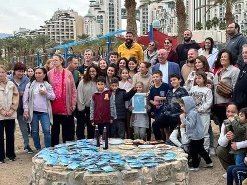 La comunidad de Ein HaShlosha se despide de Eilat de camino a Netivot 