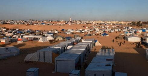 Esta imagen muestra un campamento para palestinos desplazados en Rafah, en el sur de Gaza.