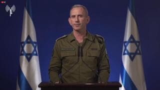 El general de brigada Hagari durante su declaración a los medios. 