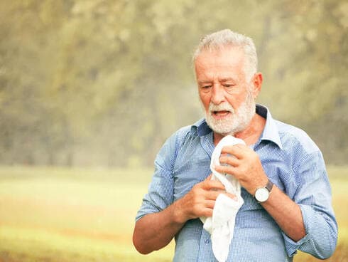 Las personas mayores son más susceptibles a los golpes de calor. 