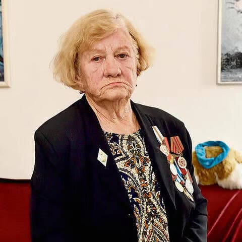Vera Tomanov. 