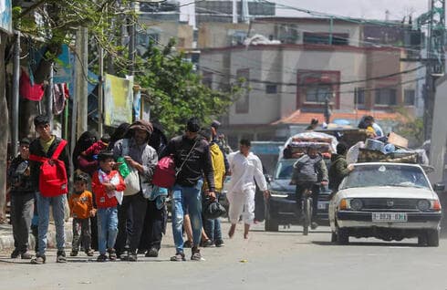 Todos los medios valen para escapar de la ciudad. 