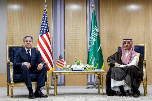 El ministro de Relaciones Exteriores de Arabia Saudita, Faisal bin Farrakhan, se reunió con Antony Blinken. 