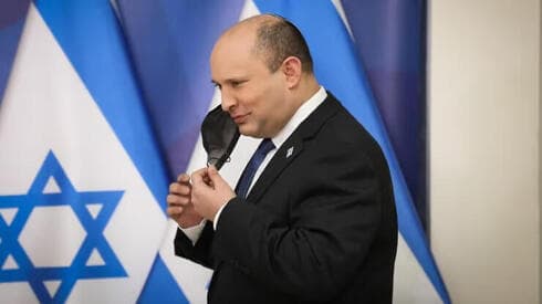 Naftali Bennett en una conferencia de prensa durante el período de coronavirus. 